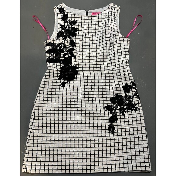 Betsey Johnson Women's Floral-Applique Sheath Dress (14,  Ivory/Black) - Picture 2 of 8